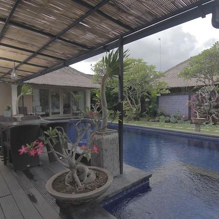 Bamboo Moon Villas ซานูร์ ภายนอก รูปภาพ