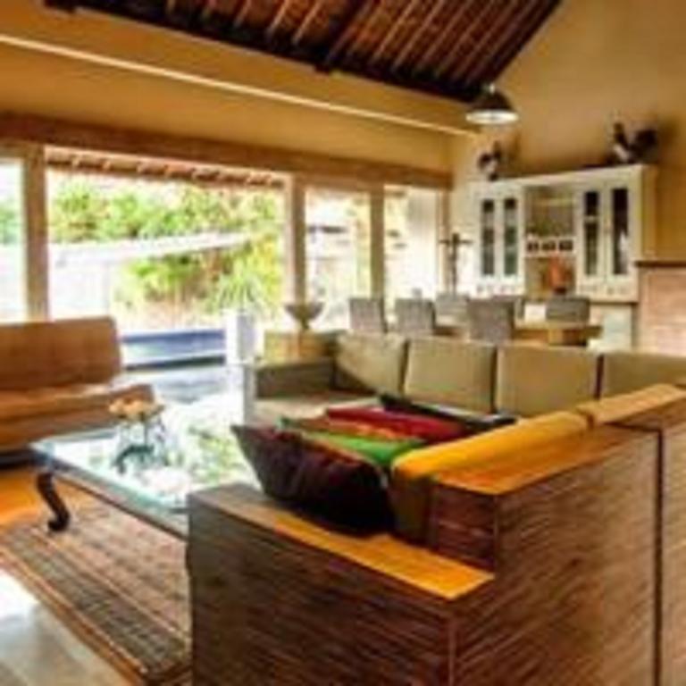 Bamboo Moon Villas ซานูร์ ภายนอก รูปภาพ